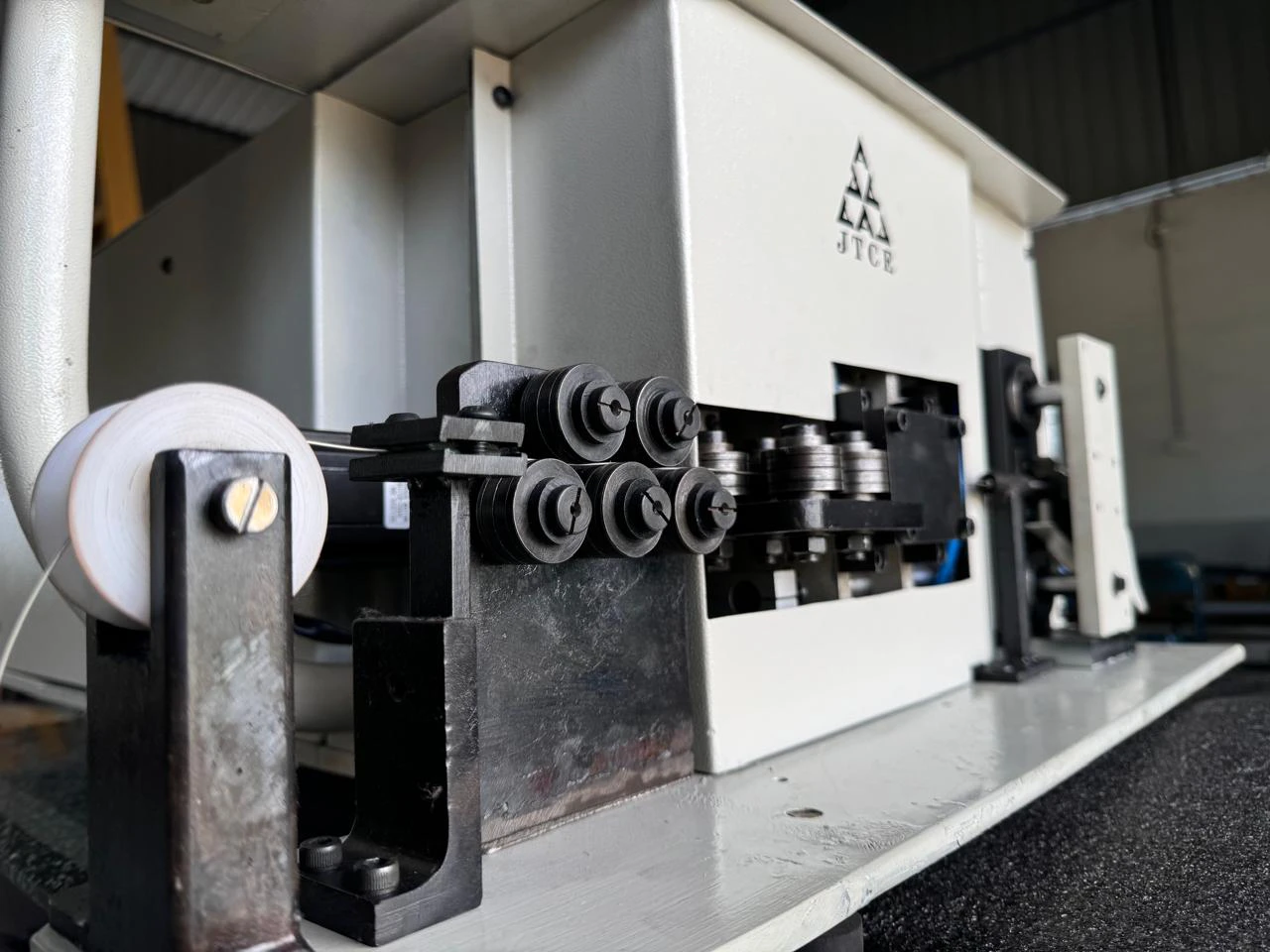 plc controlled cut to length machine